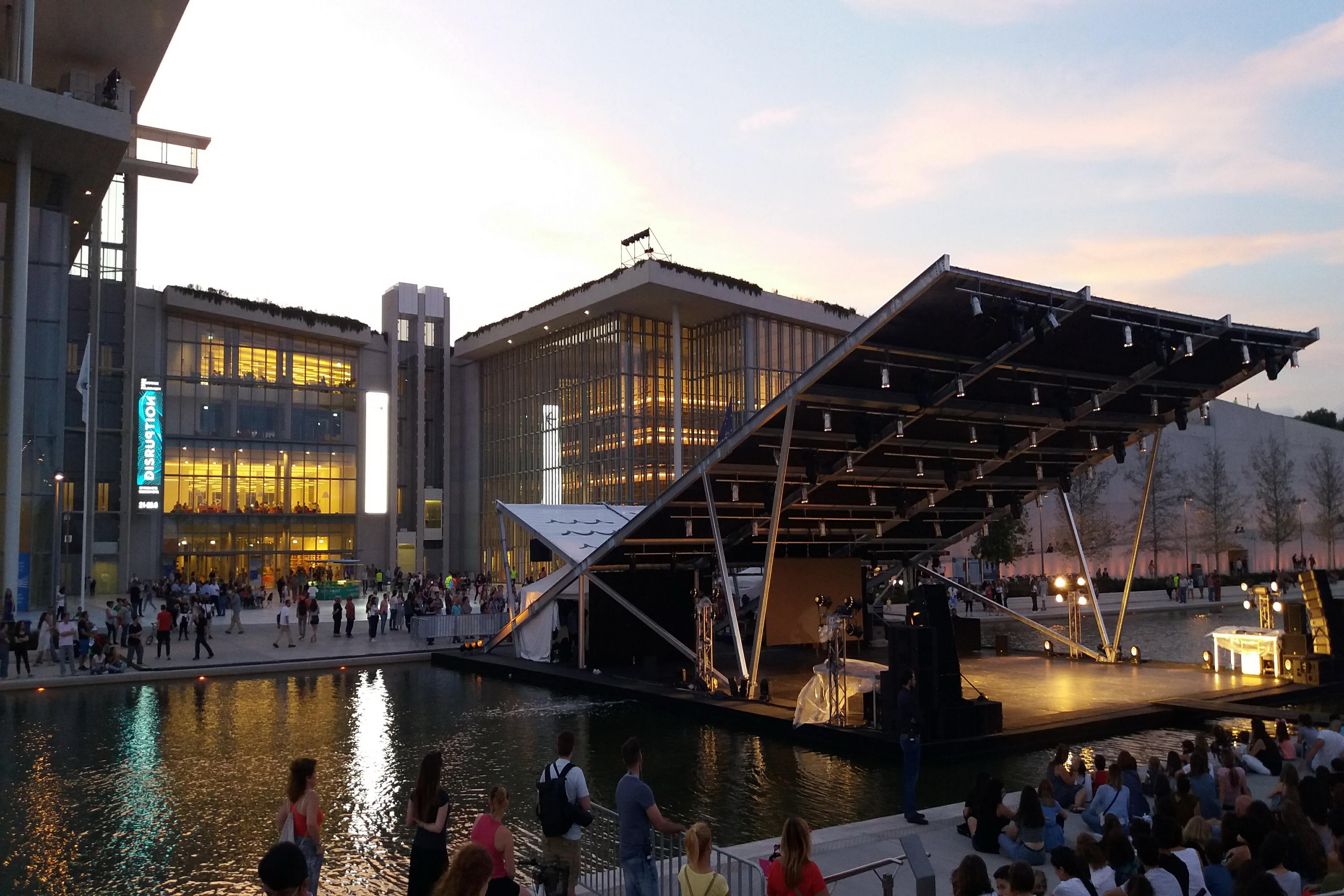SNFCC – A lighthouse of culture in Athens