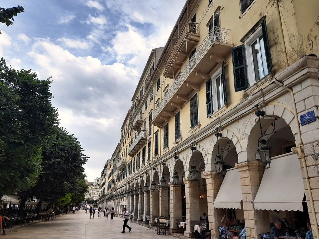 Liston, Corfu
Exploring Corfu Old Town to find the best things to do