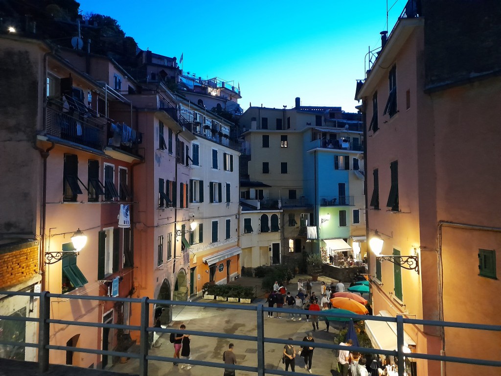 Vernazza, Cinque Terre
A practical guide on how to visit Cinque Terre in one day