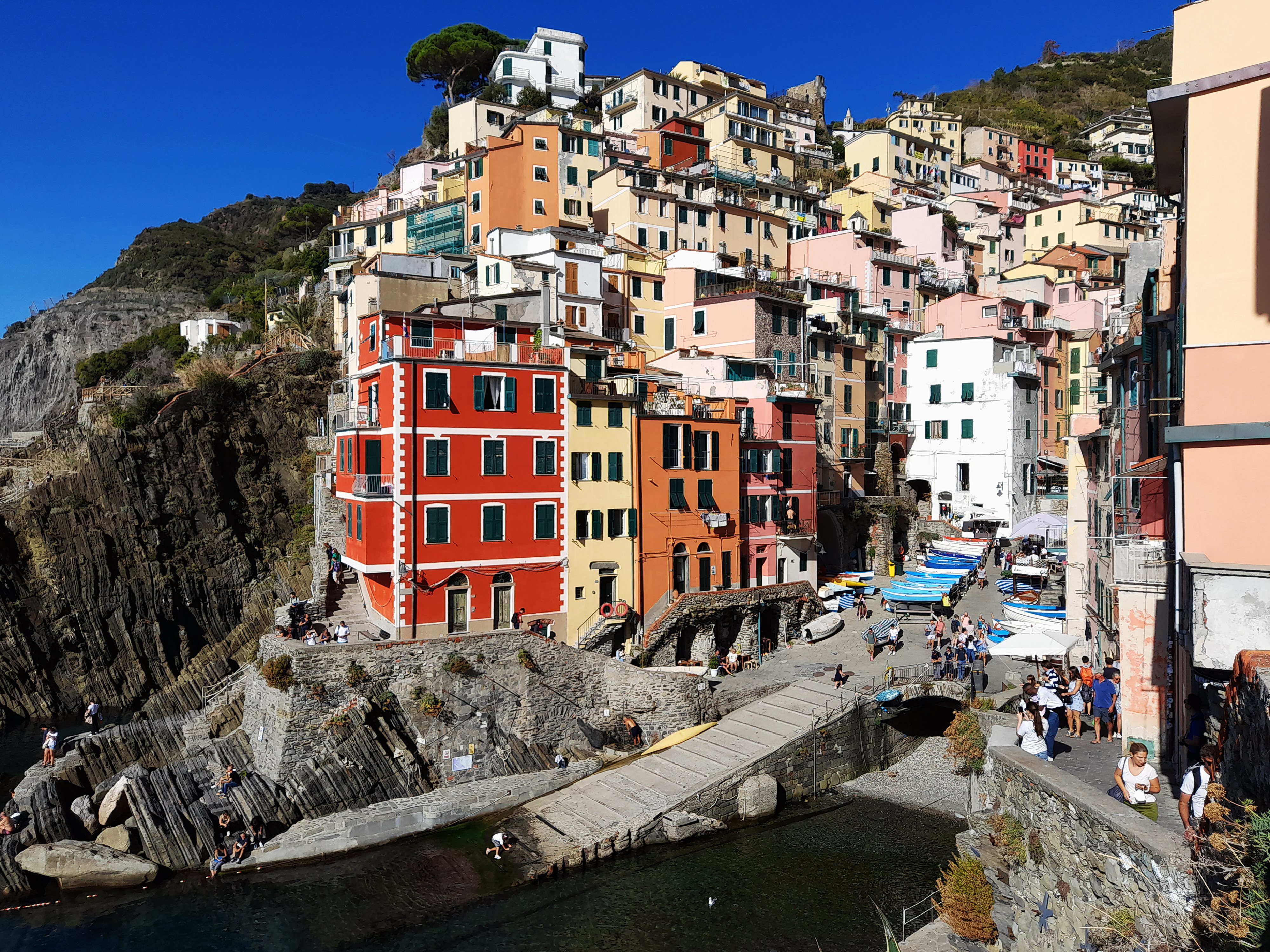 Riomaggiore, Cinque Terre
A practical guide on how to visit Cinque Terre in one day