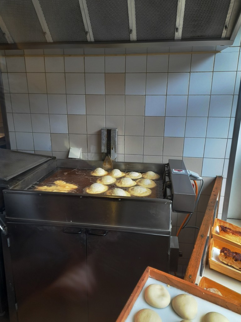 Cafe Frischhut (Schmalznudel)