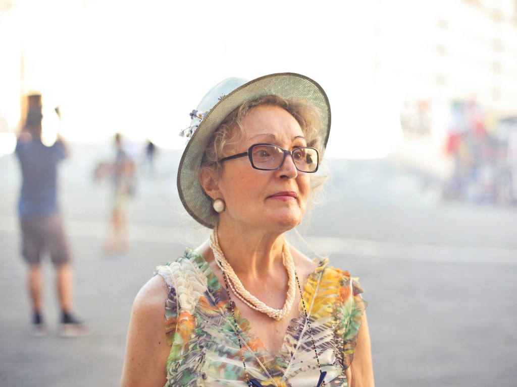 Planning a memorable road trip with your ageing parents